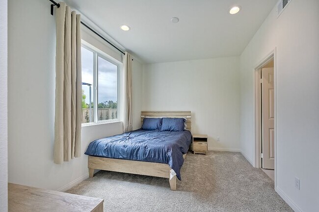 Foto del edificio - 8383 Tahoe St