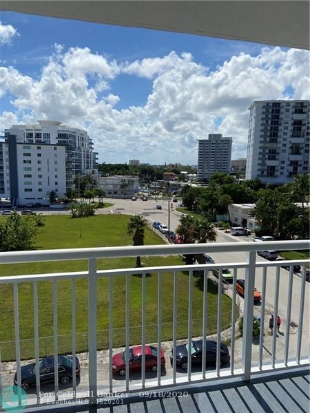 Foto del edificio - 720 Orton Ave