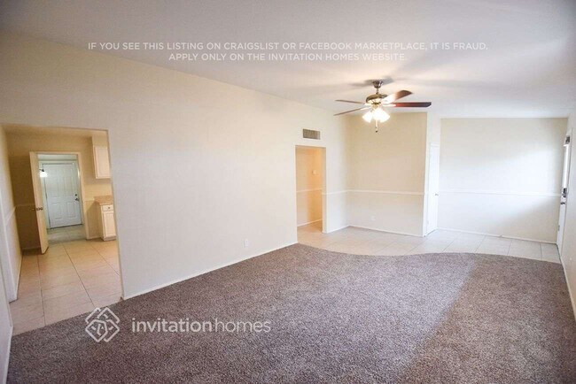 Foto del edificio - 2136 E Bramble Ave