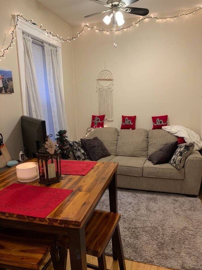 Foto del edificio - 1189 Commonwealth Ave