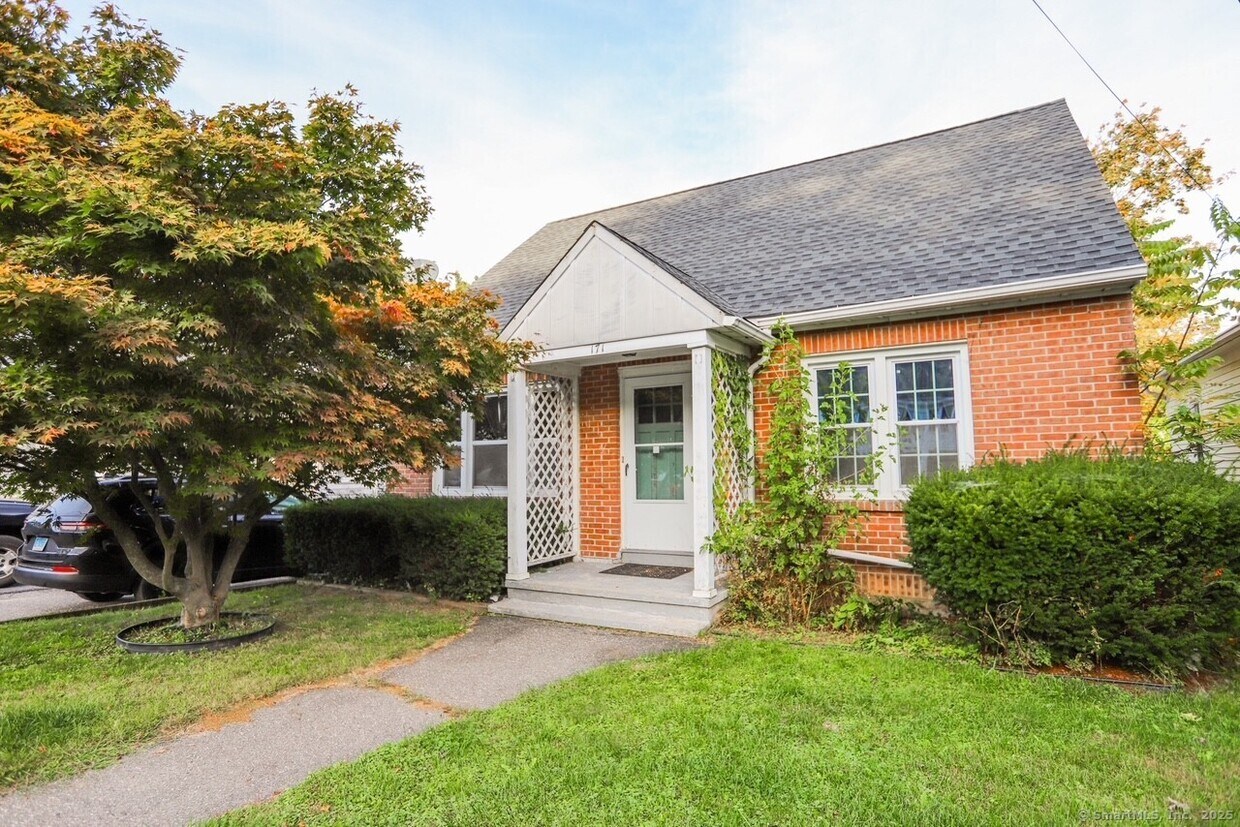 Primary Photo - 171 Beechwood Ave