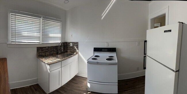Foto del edificio - 22218 Olmstead St