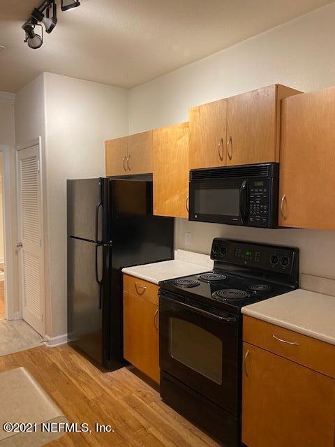 Foto del edificio - 8290 Gate Pkwy W
