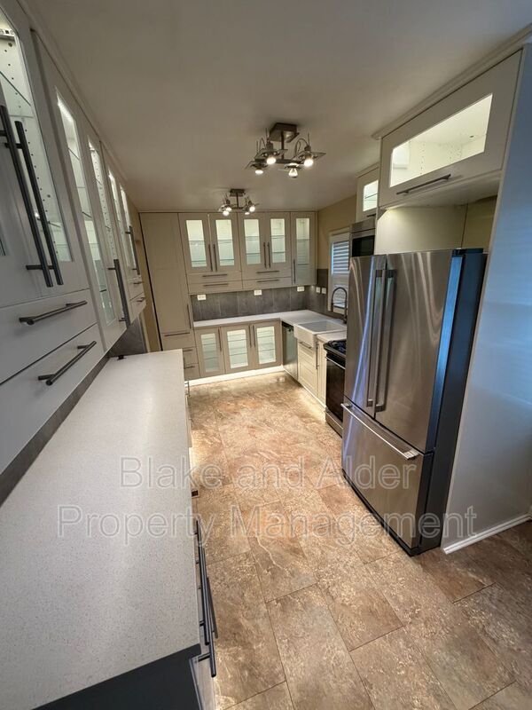 Foto del edificio - 5226 SE Clinton St