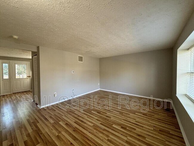 Foto del edificio - 8 McDonald Chapel Ct