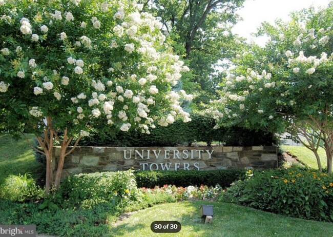 Foto del edificio - 1121 University Blvd W