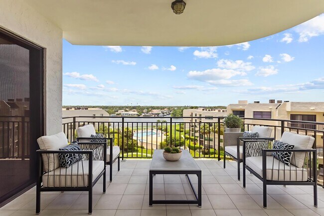 Foto del edificio - 370 Golfview Rd