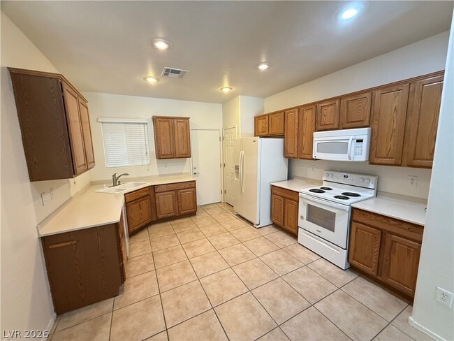 Building Photo - 2427 Andromeda Ave