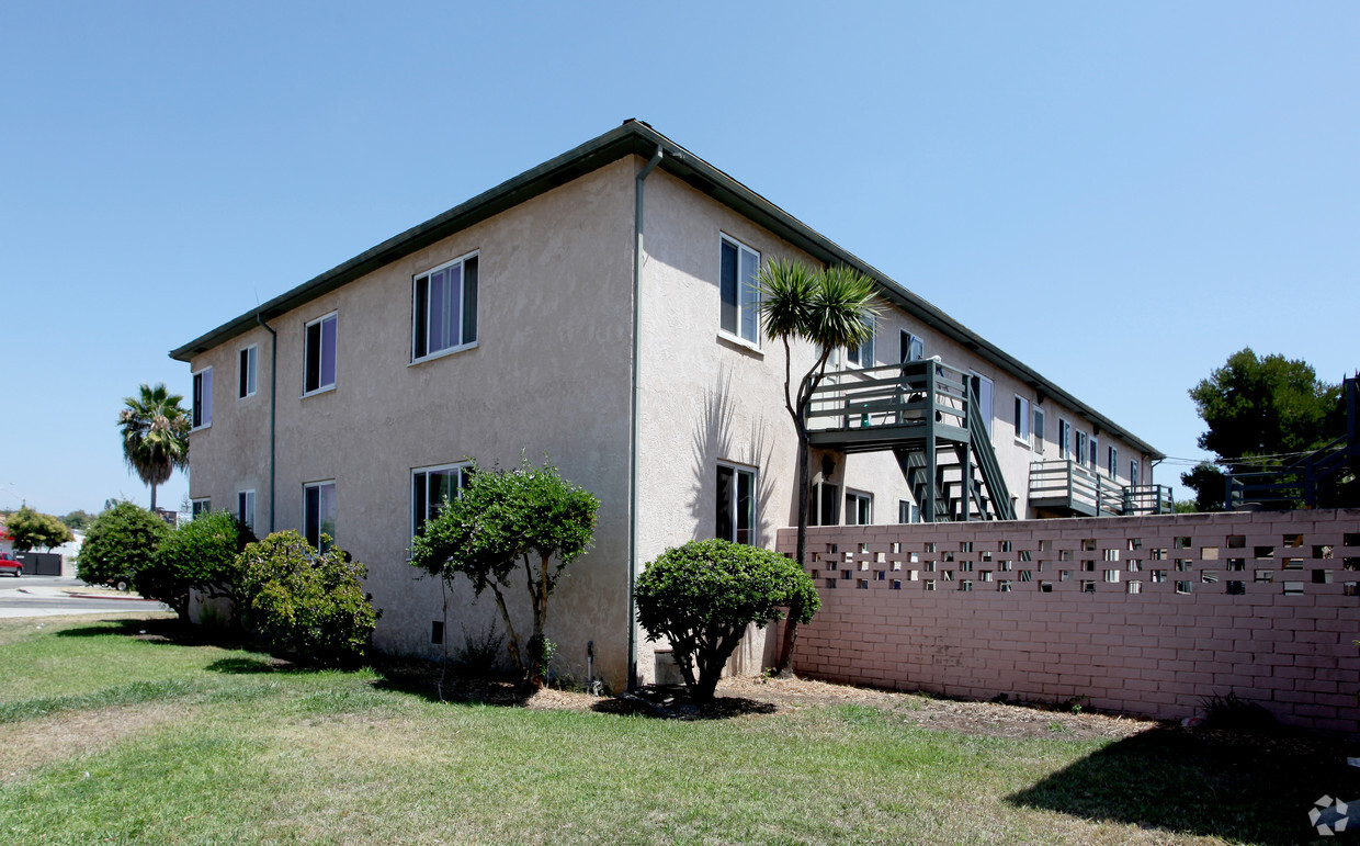 Foto del edificio - Mateus Apartments