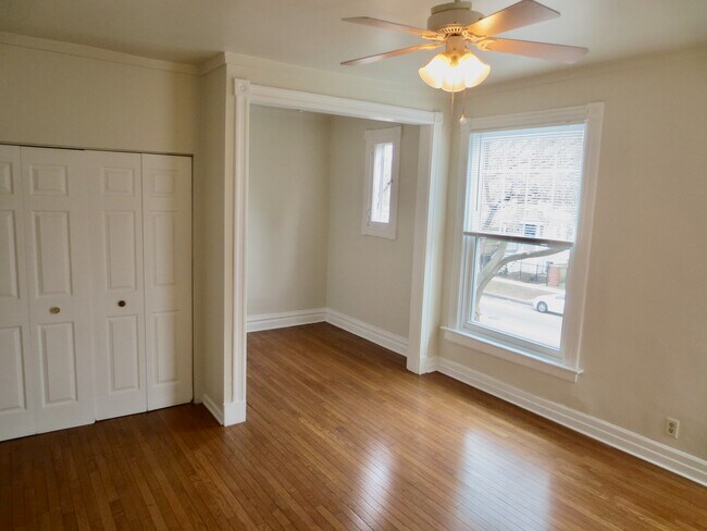 Foto del edificio - 1825 W Addison St