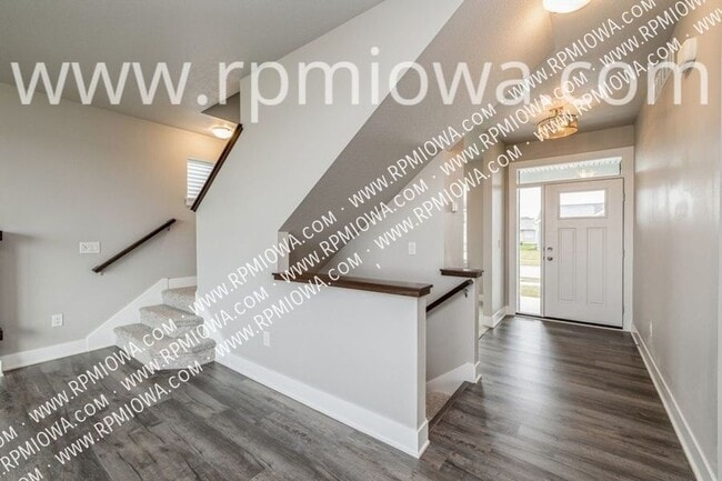 Building Photo - RENT SPECIAL!! 4 Bedroom, 2.5 Bathroom Hom...