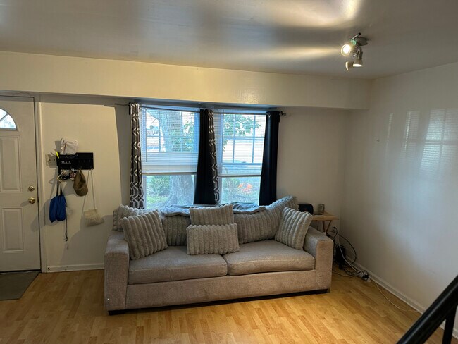 Foto del edificio - 4850 Corwen Ct