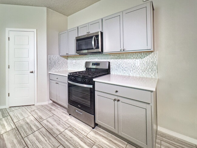 Foto del edificio - Newer Home in Mountain Hawk