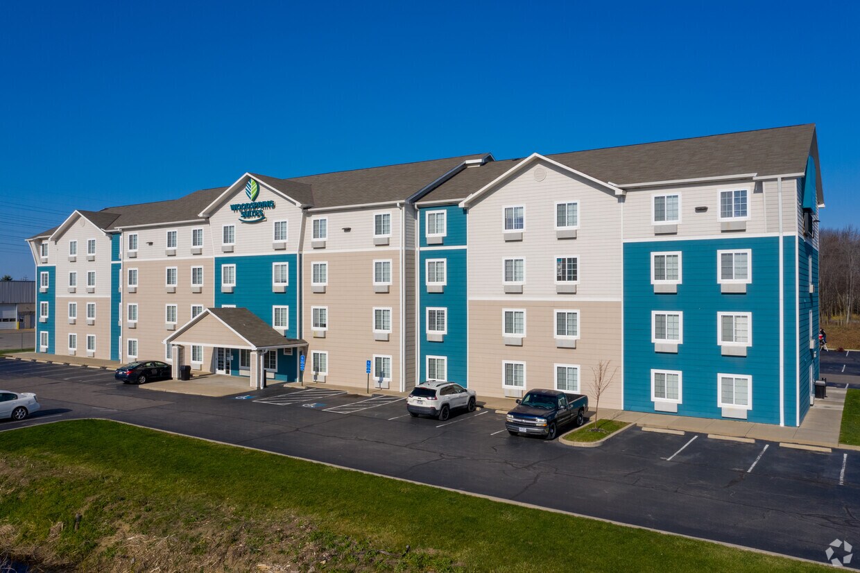 WoodSpring Suites Cleveland Avon Apartments Avon, OH