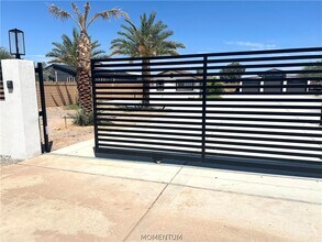 Building Photo - 1299 E Levee Dr