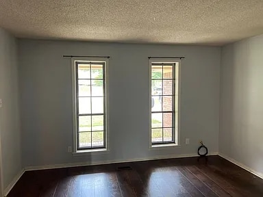 Building Photo - 9900 Andover Pl