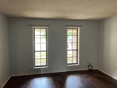 Foto del edificio - 9900 Andover Pl