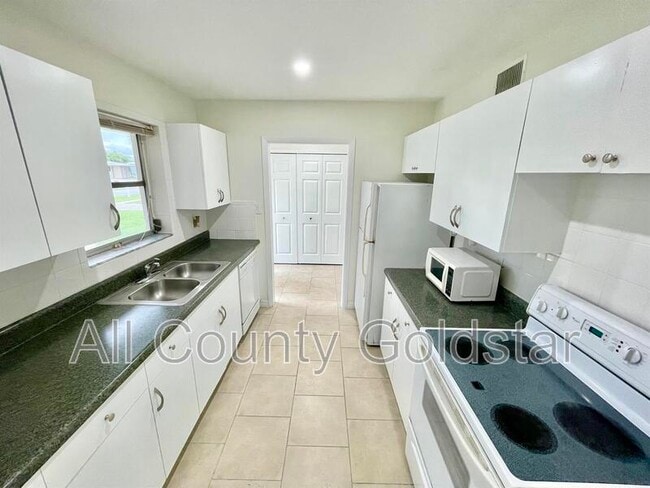 Building Photo - 2158 Starlite Ln