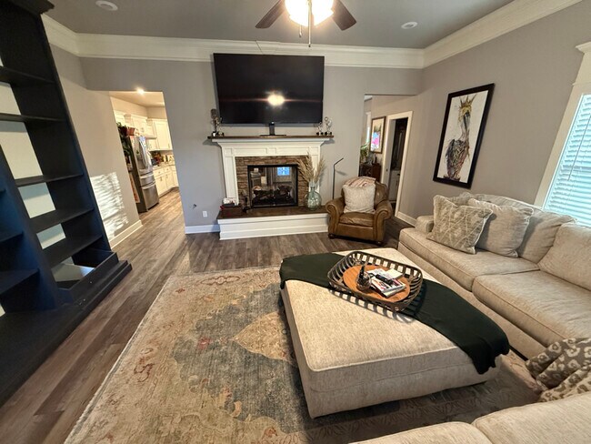 Foto del edificio - 3266 Springhill Ave