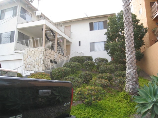 Building Photo - 407 Arenoso Ln