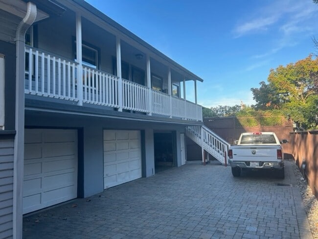 Building Photo - G4 | (CHP) 820 N. El Camino Real