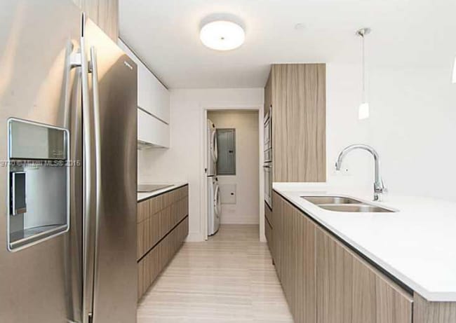 Foto del edificio - Beautiful 3 bedroom Apt at Bay House