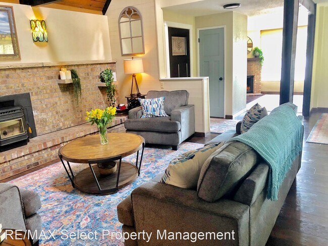 Foto del edificio - 23058 SE Lake Wilderness Dr