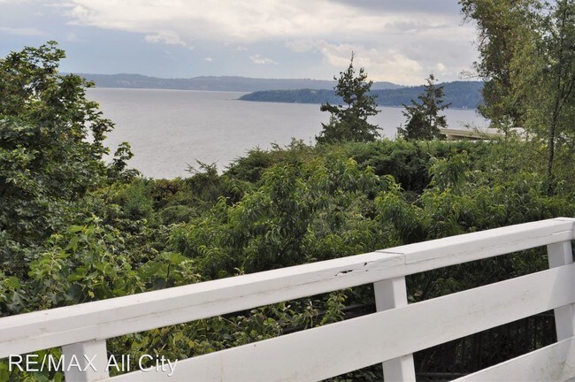 Foto del edificio - 17055 16th Ave SW