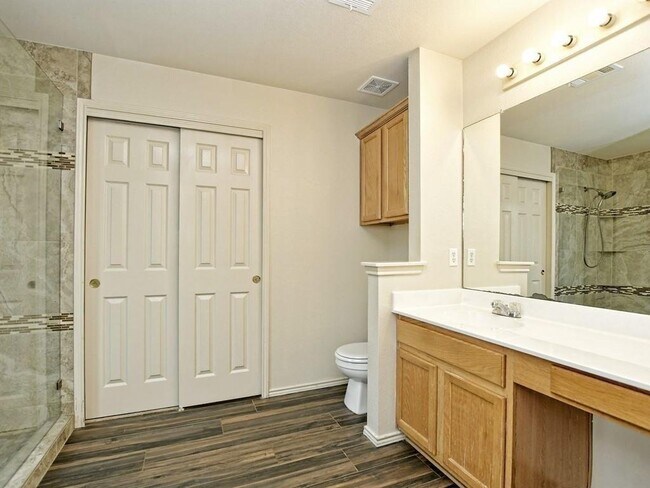 Foto del edificio - 3584 Rock Shelf Ln