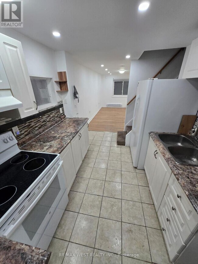 Photo du bâtiment - 645 Townline Rd N