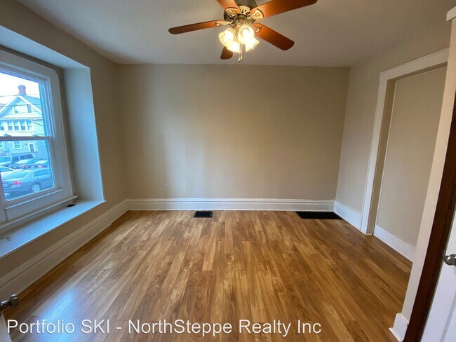 Building Photo - 5 br, 1 bath Apartment - 321 E 20th