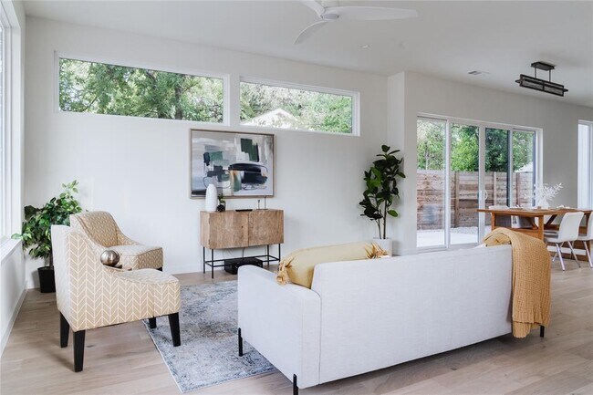 Foto del edificio - 1176 Oak Grove Ave