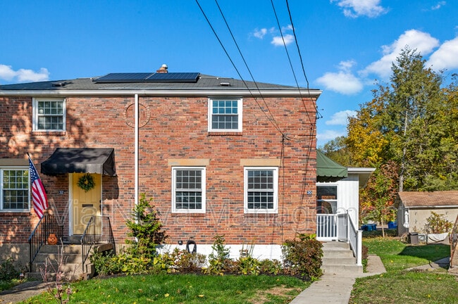 Building Photo - 30 Victory Ln