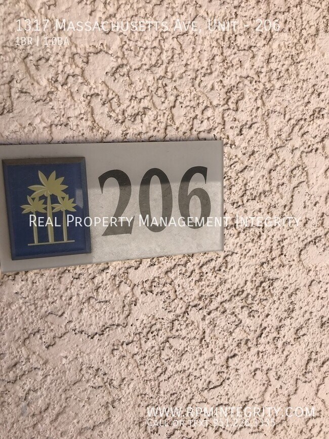 Foto del edificio - Adorable 1 bedroom Condo close to UCR