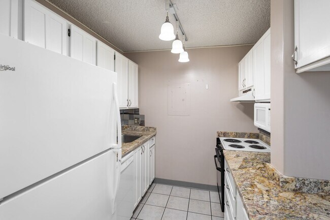 Foto del edificio - Kinau Lanais - One bedroom, one bath, one assigned parking