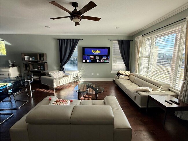 Foto del edificio - 410 Summit Ridge Dr N