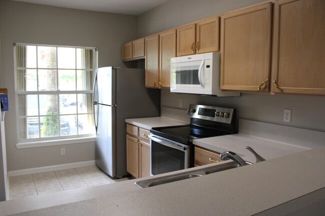Building Photo - 6984 Stoney Creek Cir