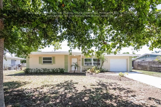 Building Photo - 3403 Cambridge Dr W