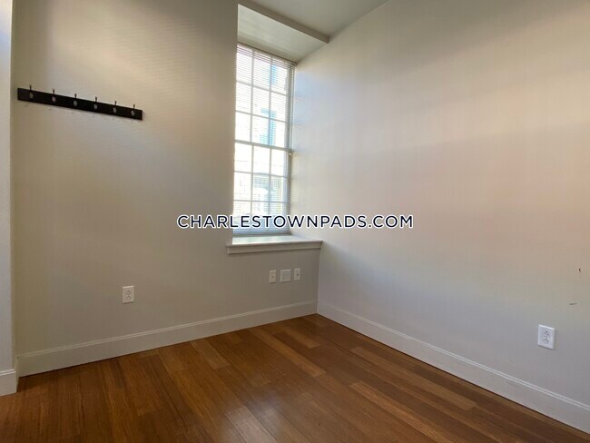 Foto del edificio - 33 3rd Ave