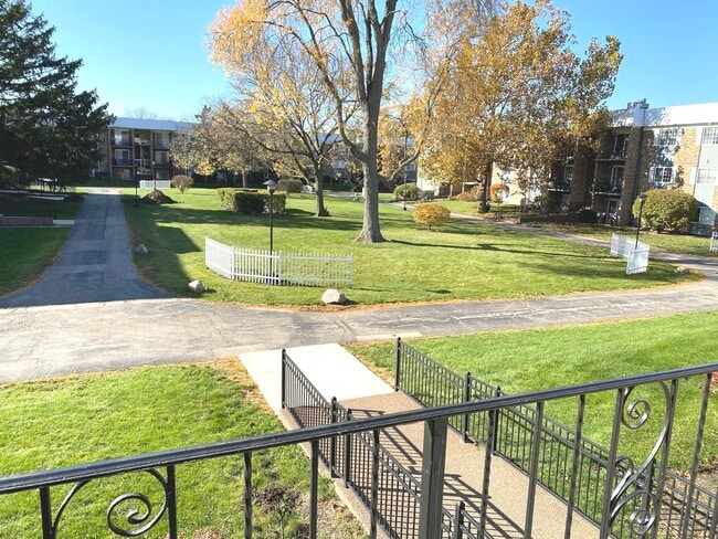 Foto del edificio - 1619 N Windsor Dr