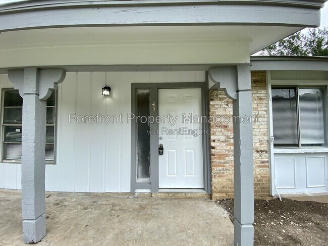 Building Photo - 4331 Avenida Prima St