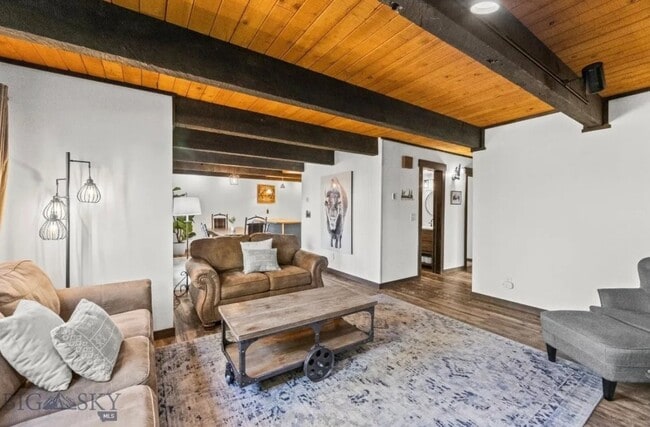 Building Photo - 2575 Curley Bear Rd
