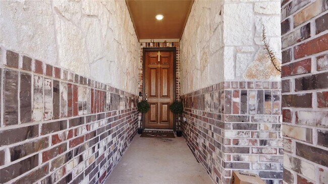 Foto del edificio - 1017 Plano Ln