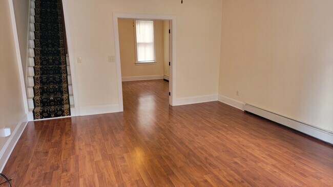 Foto del edificio - 311 N 3rd St