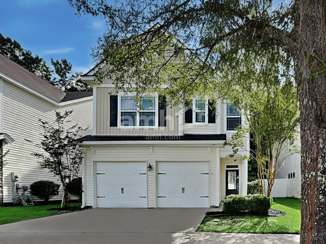 Primary Photo - 220 Summer Hill Way