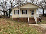 Foto principal - 3 Bedroom, 2 Bathroom Home in High Point!