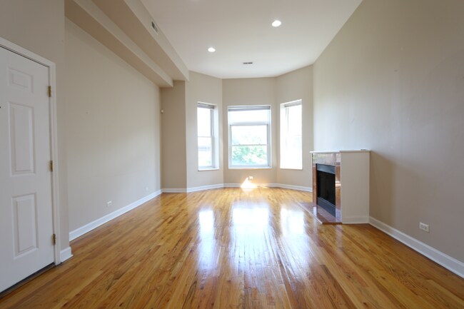 Foto del edificio - 3144 S Prairie Ave