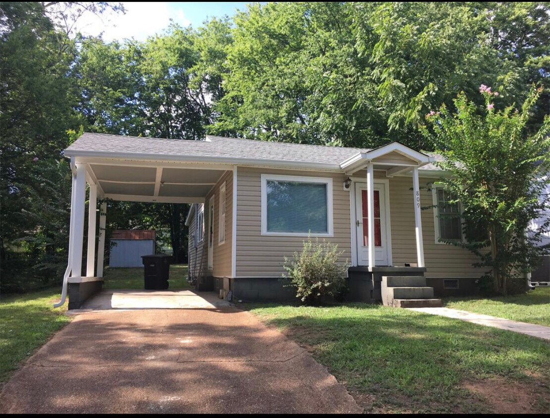 Primary Photo - 809 E Mobile St