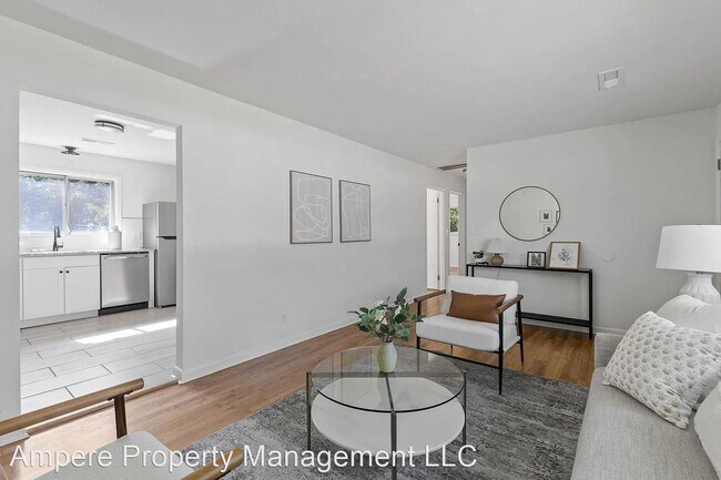 Foto del edificio - 3 br, 1 bath House - 1128 McBrien Rd