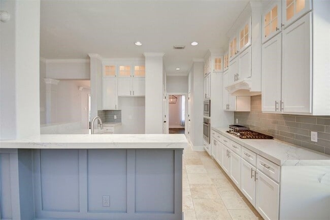 Building Photo - 214 Spring Lakes Haven